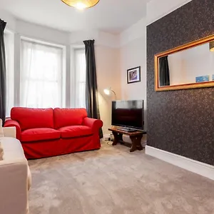  Apartment Gorgeous Town Centre With Courtyard Garden United Kingdom