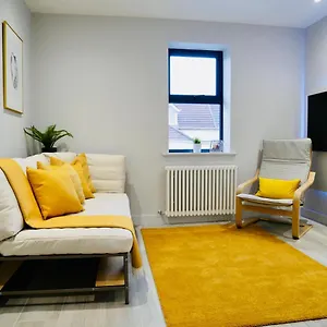  Apartment Beautiful Brand New Near The United Kingdom